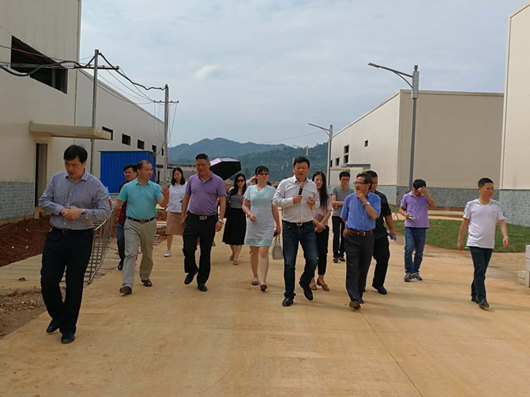 我院課題組赴漣源市開(kāi)展《婁底資源型城市轉(zhuǎn)型升級(jí),深化供給側(cè)結(jié)構(gòu)性改革》課題調(diào)研